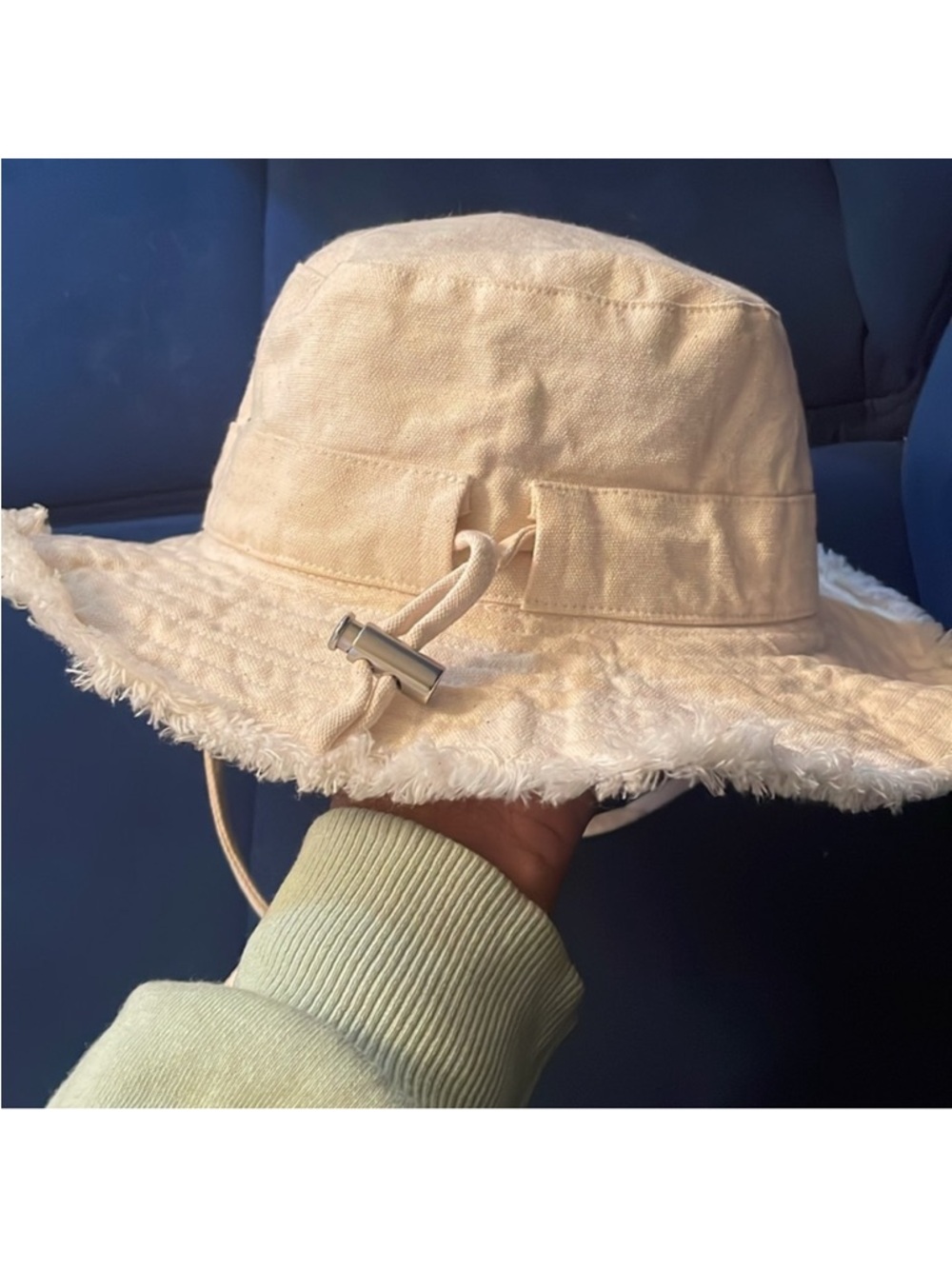 Authentic Jacquemus Cream Frayed Brim Bucket Hat - Picture 5 of 7